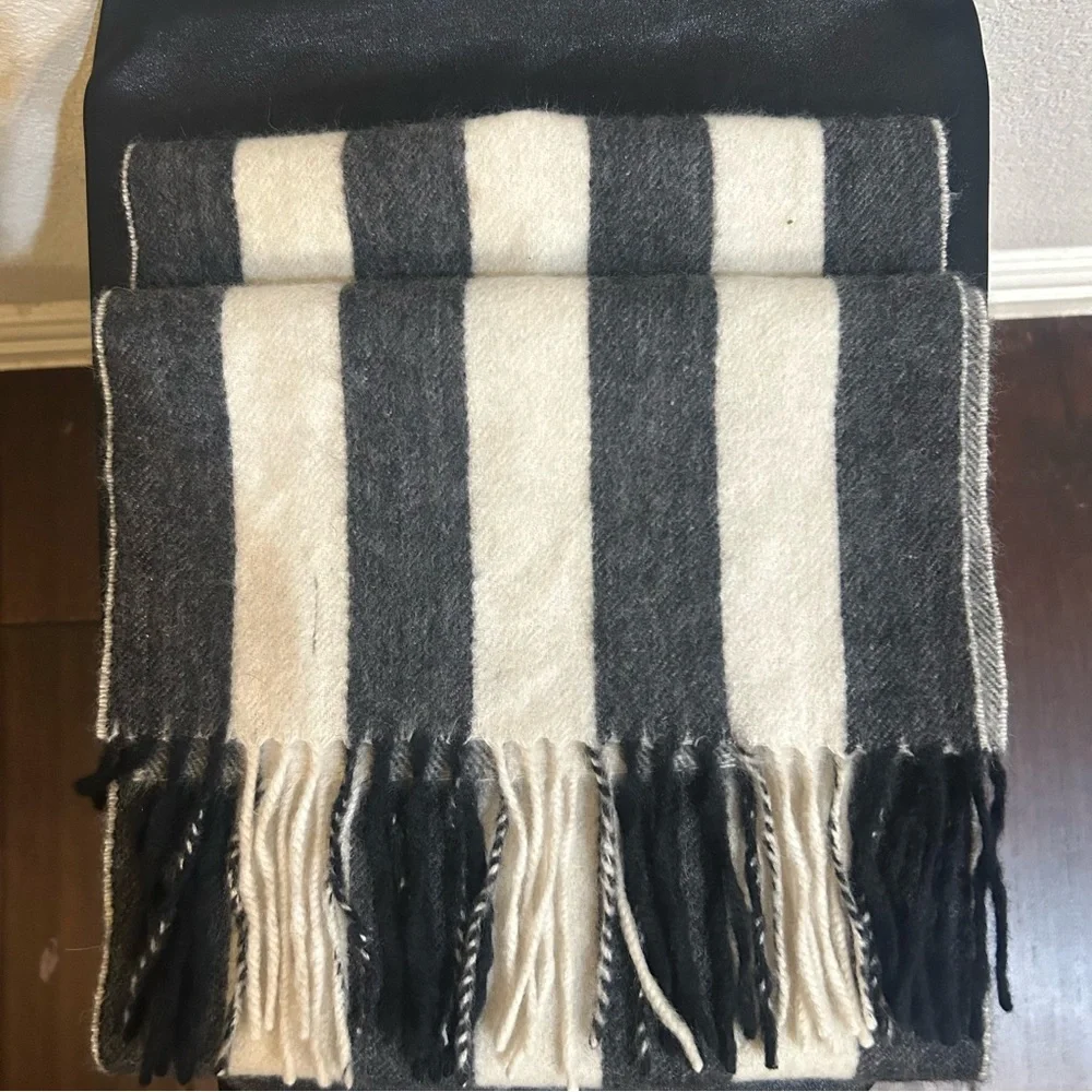Striped Black and White Cashmere Scarf
